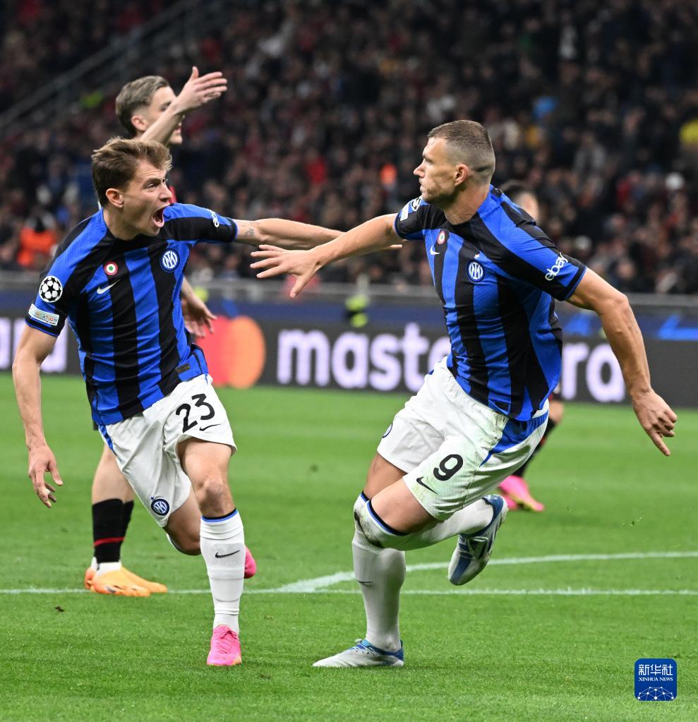 万项：首场比赛给自己打8.5分；开门红的意义相当重大（万项自评首秀8.5分：开门红意义非凡）