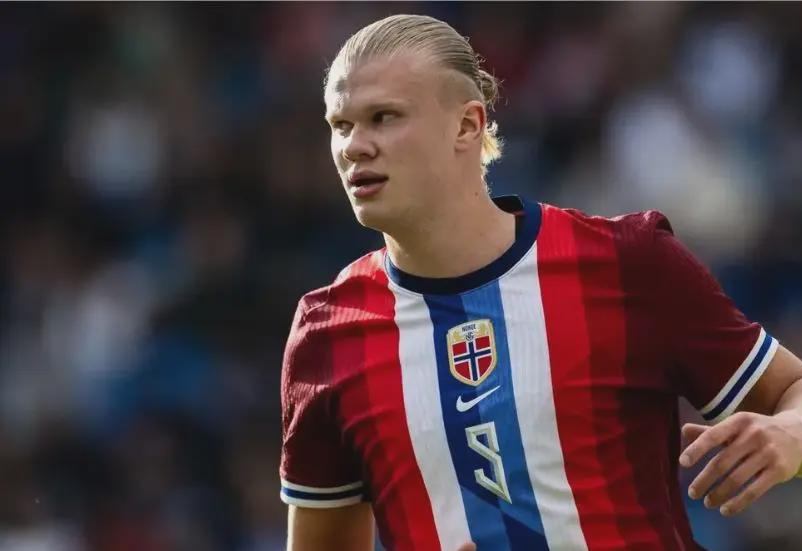 意媒：米兰希望魔笛能帮助推动卢宁加盟，皇马估价2500万欧（意媒：米兰盼莫德里奇牵线助卢宁转投红黑军，皇马标价2500万欧）