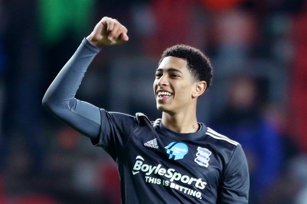 WTT总决赛：王楚钦／孙颖莎3-0林诗栋／蒯曼，收获两连胜（WTT总决赛：王楚钦／孙颖莎3-0完胜林诗栋／蒯曼，迎来两连胜）