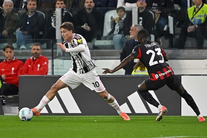 记者：利物浦从未放弃引进伊萨克，新一轮谈判安排在下周初