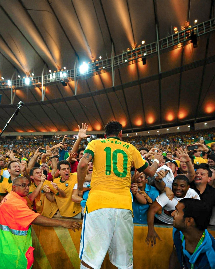 克罗斯晒2026年世界杯德国战袍：这件球衣确实很有吸引力（克罗斯展示2026世界杯德国队新球衣：确实颇具吸引力）