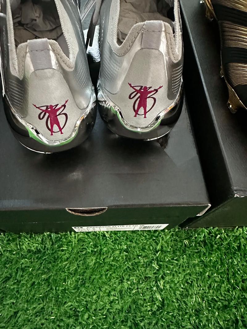 弗里克：佩德里有可能首发；收到消息后我起床看了皇马的集锦（弗里克：佩德里有望首发，我得知消息后起床看了皇马集锦）