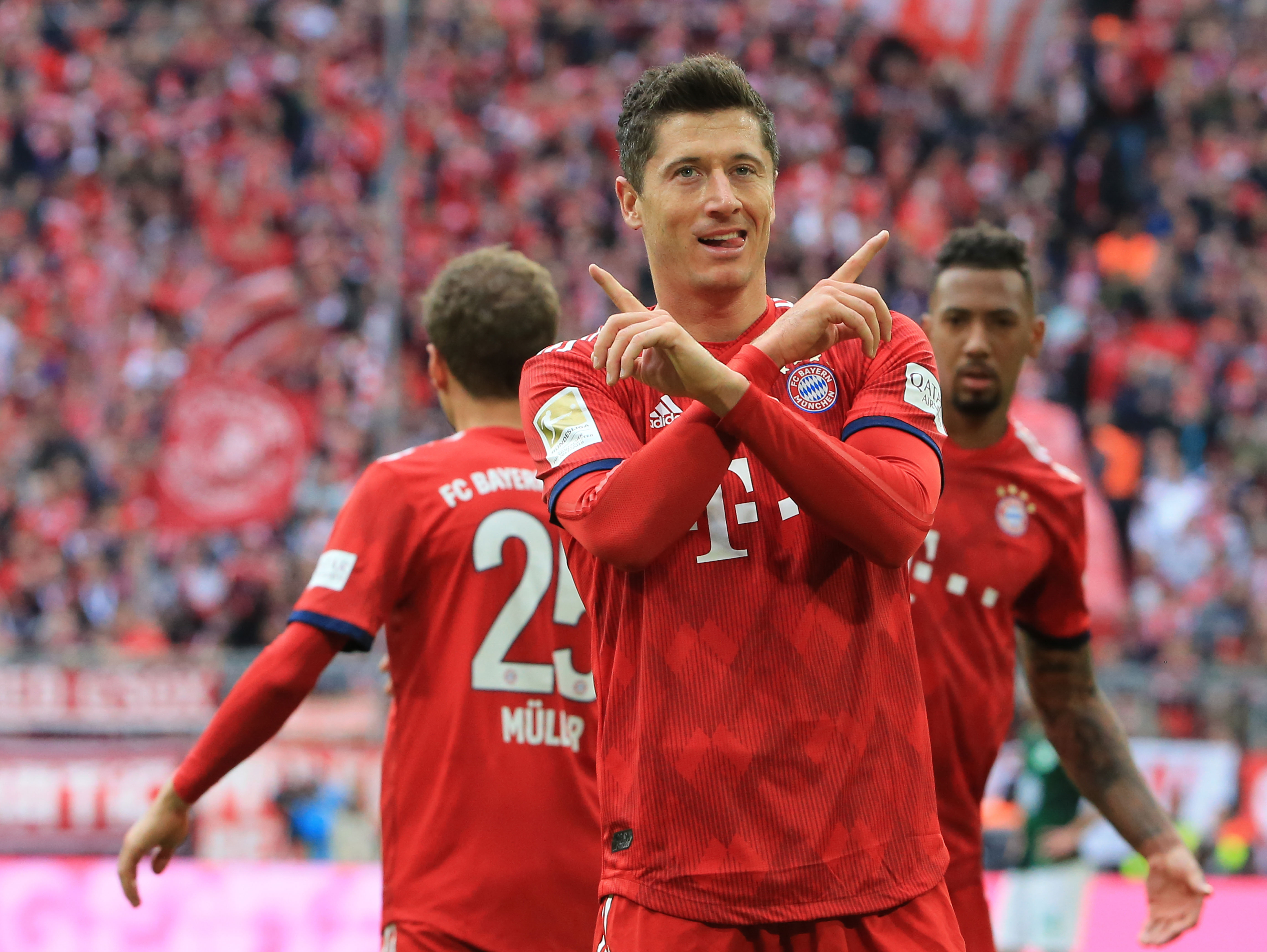 米体：罗马希望租借+买断齐尔克泽，买断费将不低于3500万欧（米兰体育报：罗马寻求先租后买齐尔克泽，买断价至少3500万欧元）