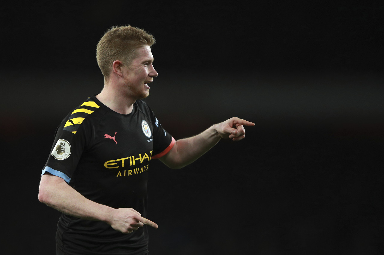 欧协联半场：乌切闪击破门，西塞疑似逃点，水晶宫1-0古比斯（欧协联半场战报：乌切闪击先拔头筹，西塞疑似逃点，水晶宫暂1-0领先古比斯）