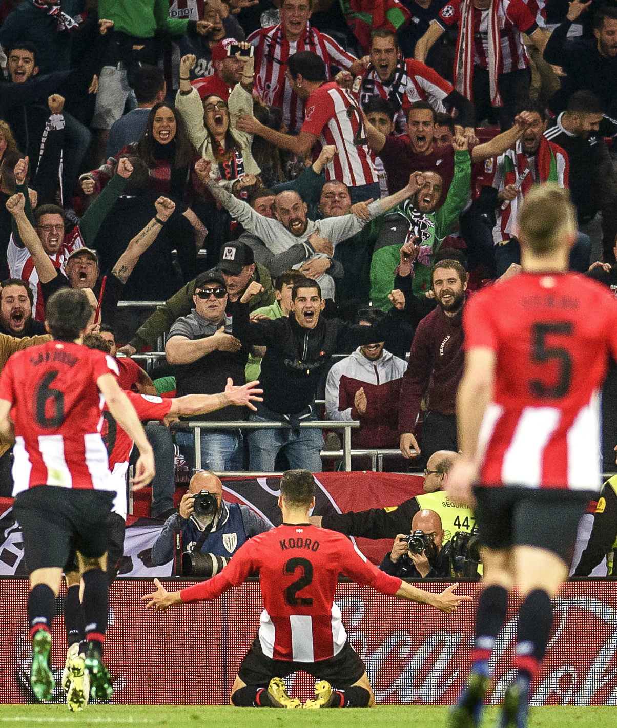 德拉古辛经纪人：球员不考虑离队，不知道转会传闻从何而来（经纪人回应：德拉古辛无意离队，转会传闻源头不明）