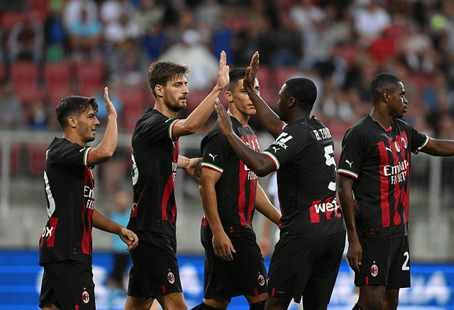 NBA常规赛战报：湖人客场险胜太阳,