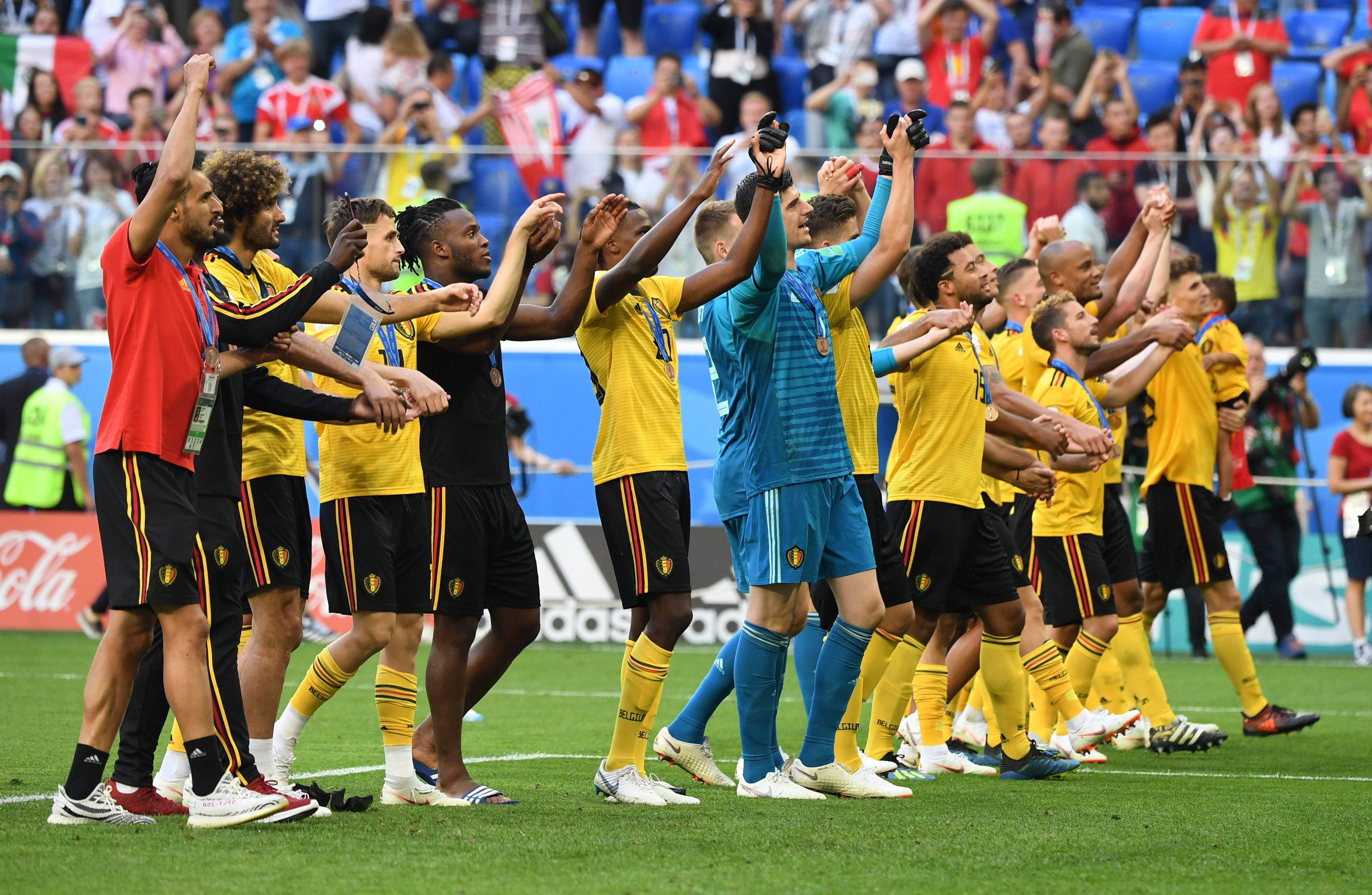 马特乌斯：德国队仍是世界杯夺冠热门；没有谁不可替代（马特乌斯：德国队依旧是世界杯争冠头号热门，球队里无人不可替代）