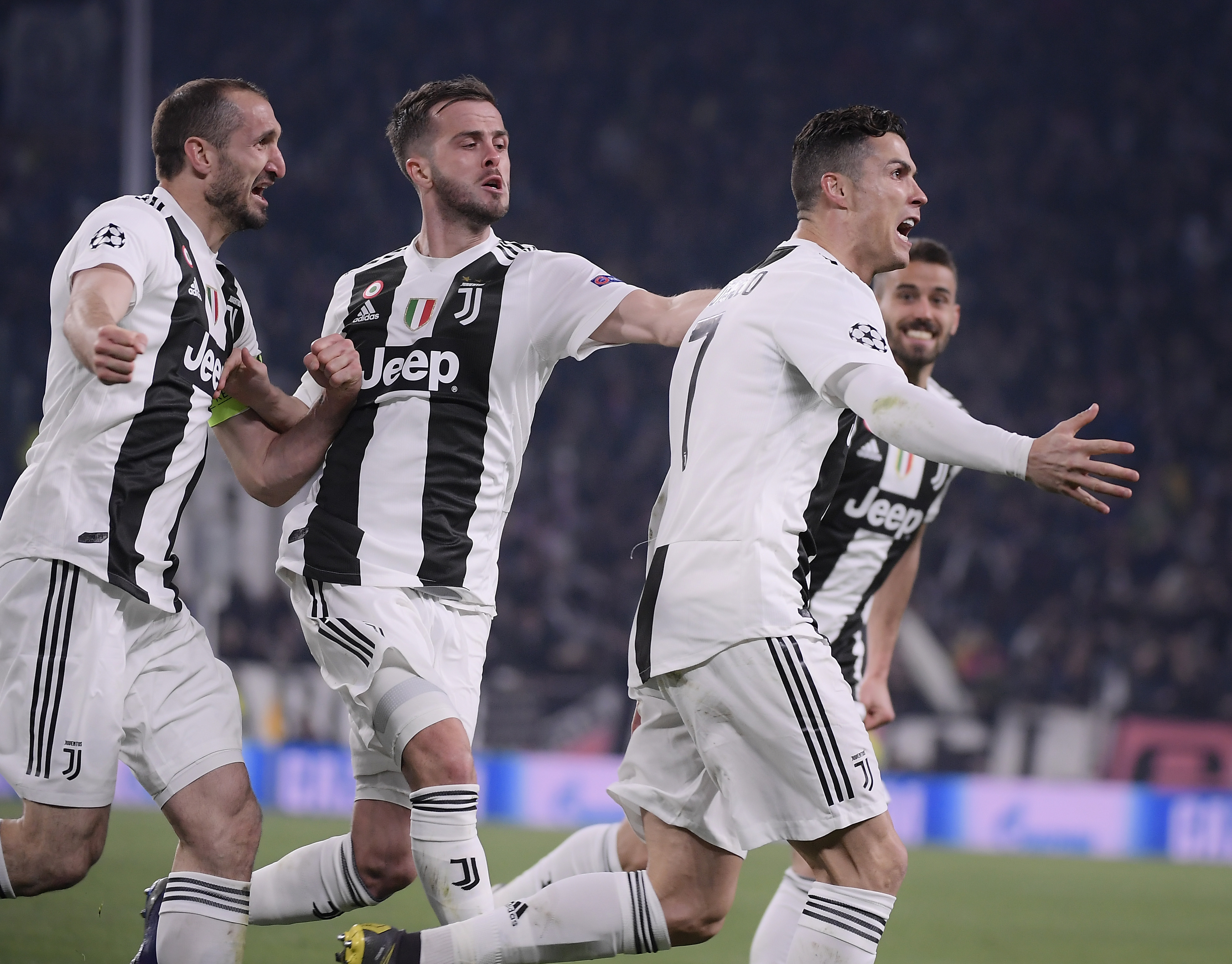 曼纳：不着急续约安古伊萨；丁丁手术成功；卢卡库几周内归队（曼纳：安古伊萨续约不着急；德布劳内手术顺利；卢卡库数周内回归）