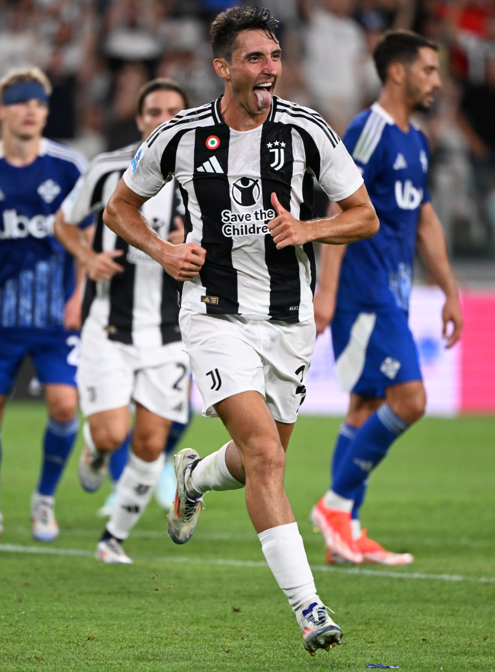 球星赛后感谢队友：这是团队的胜利（球星赛后致谢队友：胜利属于整个团队）