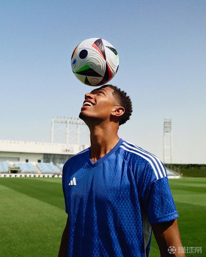 韩鹏：瓦科在我们心里已是最佳射手，希望明年能给他争回来（韩鹏：瓦科在我们心目中已是最佳射手，盼明年为他争回头衔）